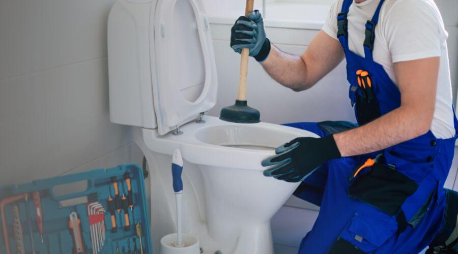 sewer line plumber in Winterhaven, CA